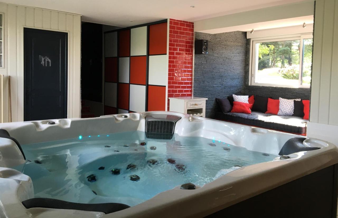 Gite Piscine Jacuzzi Privatises Clos Valentin Freulleville Zewnętrze zdjęcie